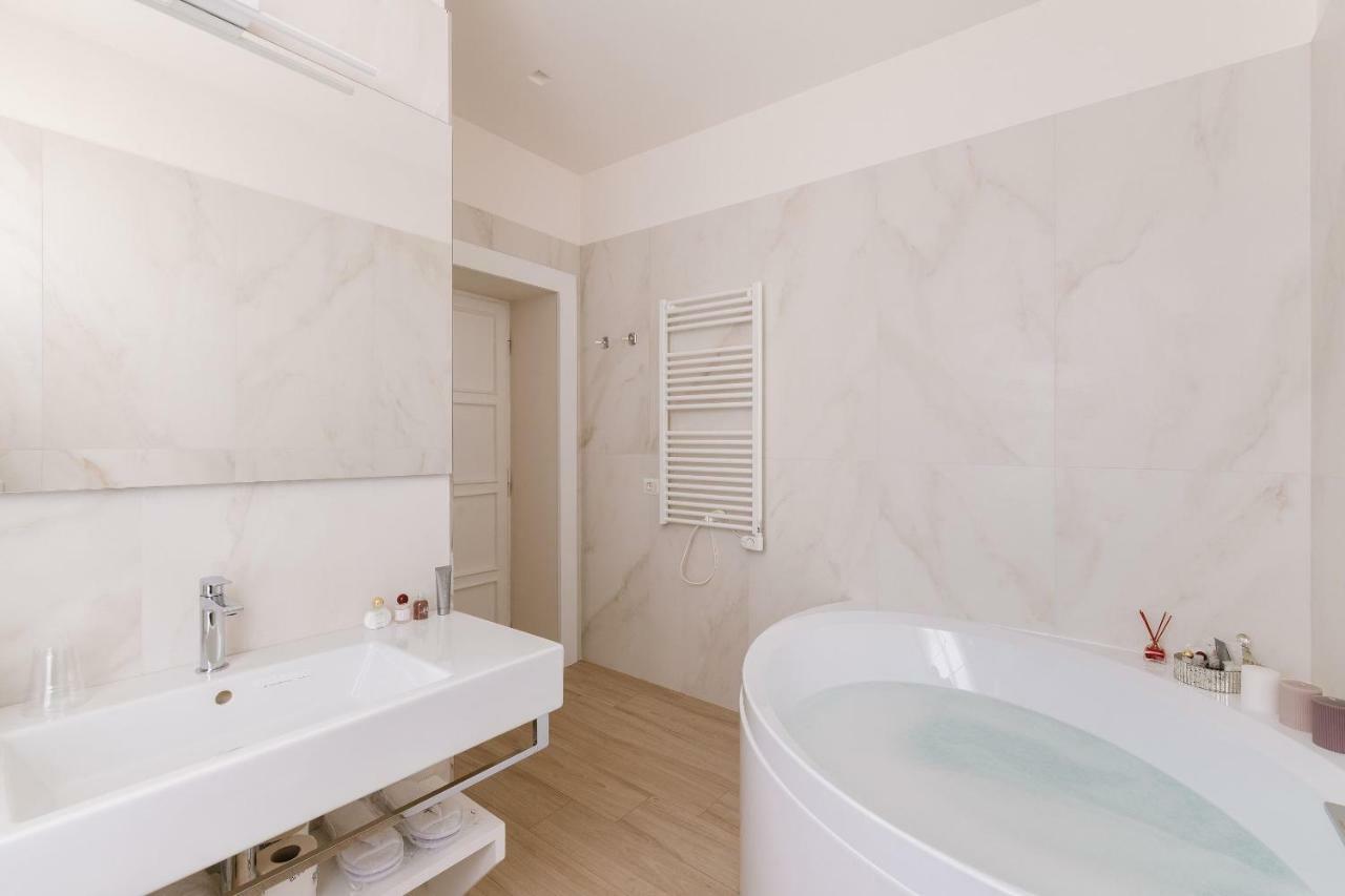 Готель Rhea Silvia Luxury Navona Рим Екстер'єр фото
